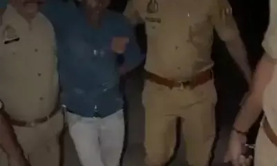 बरेली और कन्नौज में पुलिस ने मुठभेड़ के बाद 2 बदमाशों को किया गिरफ्तार, एक कांस्टेबल भी घायल बरेली और कन्नौज में पुलिस ने मुठभेड़ के बाद 2 बदमाशों को किया गिरफ्तार, एक कांस्टेबल भी घायल