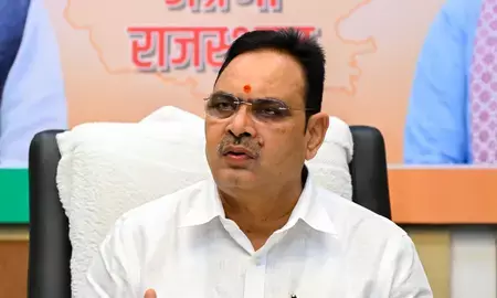 राजस्थान: राज्य सरकार ने 33 अधिकारियों के खिलाफ की कार्रवाई, सैलरी इंक्रीमेंट और पेंशन पर लगाई रोक राजस्थान: राज्य सरकार ने 33 अधिकारियों के खिलाफ की कार्रवाई, सैलरी इंक्रीमेंट और पेंशन पर लगाई रोक