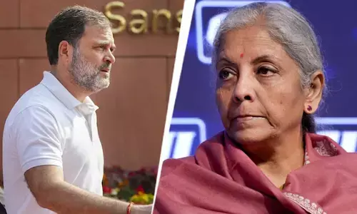 टाटा विवाद पर राहुल और निर्मला आमने-सामने, आरोपों से गरमाई सियासत टाटा विवाद पर राहुल और निर्मला आमने-सामने, आरोपों से गरमाई सियासत