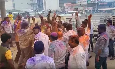 महाराष्ट्र एमएलसी चुनाव: महाविकास अघाड़ी ने 3 स्नातक सीटें जीतीं, महायुति को 2 सीट पर मिली सफलता महाराष्ट्र एमएलसी चुनाव: महाविकास अघाड़ी ने 3 स्नातक सीटें जीतीं, महायुति को 2 सीट पर मिली सफलता