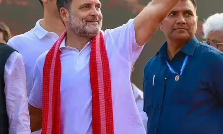 राहुल गांधी ने की 1 नवंबर के रामलीला मार्च में शामिल होने की अपील, बोले-लाठीचार्ज से मत डरिए राहुल गांधी ने की 1 नवंबर के रामलीला मार्च में शामिल होने की अपील, बोले-लाठीचार्ज से मत डरिए