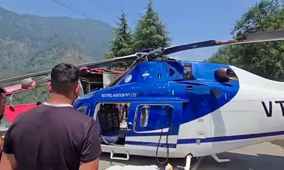 उत्तराखंड: जोशीमठ हेलीकॉप्टर क्रैश में पायलट समेत सभी 6 लोगों की मौत, मलबे से शव बरामद उत्तराखंड: जोशीमठ हेलीकॉप्टर क्रैश में पायलट समेत सभी 6 लोगों की मौत, मलबे से शव बरामद