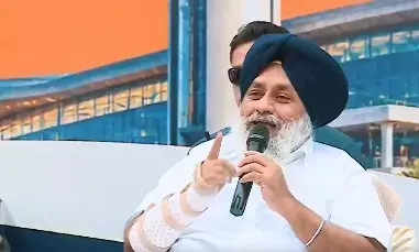पंजाब में सत्ता में आए तो उद्योगों को 5 रुपए प्रति यूनिट बिजली देंगे: सुखबीर बादल पंजाब में सत्ता में आए तो उद्योगों को 5 रुपए प्रति यूनिट बिजली देंगे: सुखबीर बादल