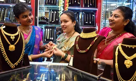 दिवाली से पहले सोने-चांदी की कीमतें धड़ाम