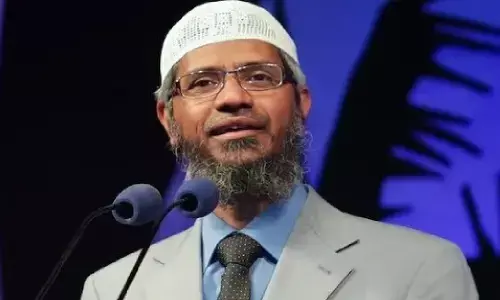 लड़कियों की शिक्षा पर तालिबान की पाबंदी के समर्थन में आए जाकिर नाइक, पाकिस्तान से अफगानिस्तान तक हो रही आलोचना लड़कियों की शिक्षा पर तालिबान की पाबंदी के समर्थन में आए जाकिर नाइक, पाकिस्तान से अफगानिस्तान तक हो रही आलोचना